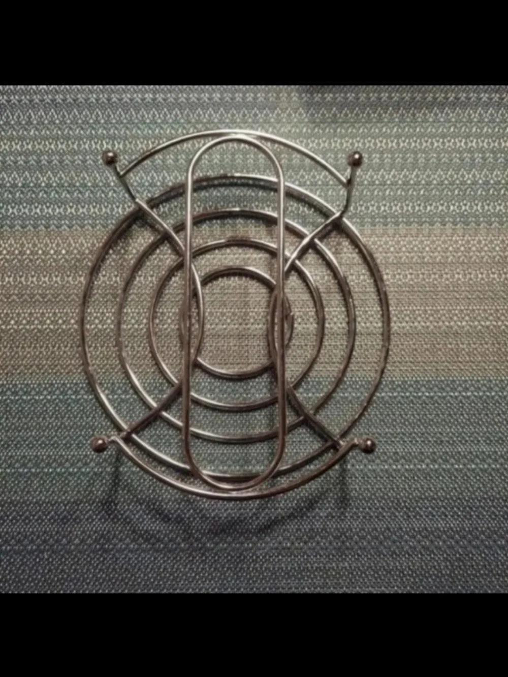 METAL STANDING WARMING TRIVET NWOT NIB!